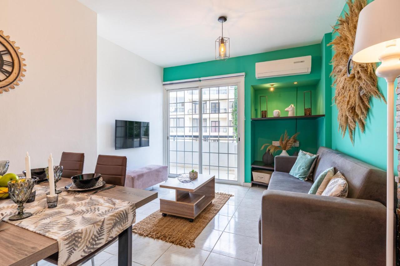 Araminta 2-Bedroom Apartment In لارنكا المظهر الخارجي الصورة
