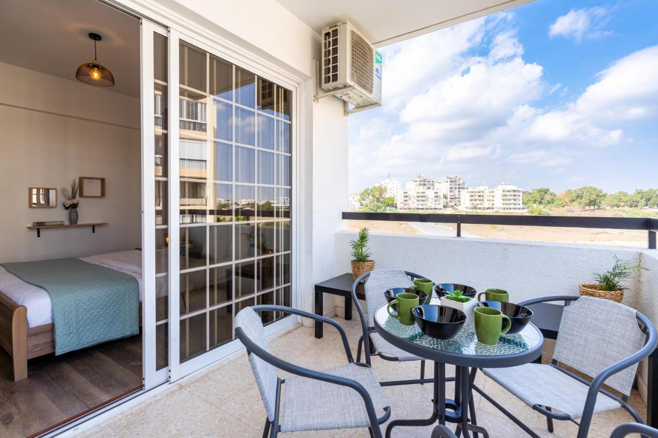 Araminta 2-Bedroom Apartment In لارنكا المظهر الخارجي الصورة
