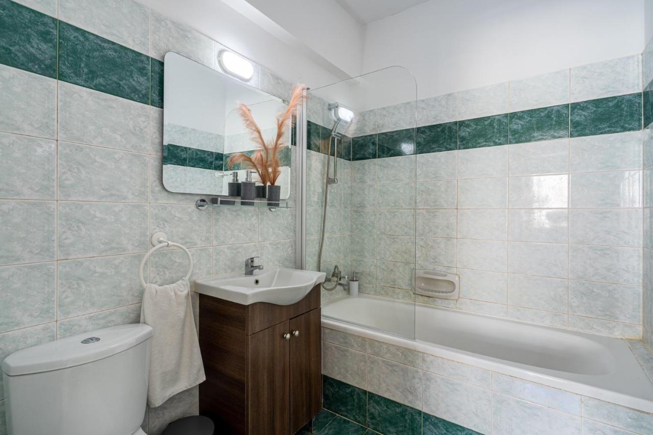 Araminta 2-Bedroom Apartment In لارنكا المظهر الخارجي الصورة